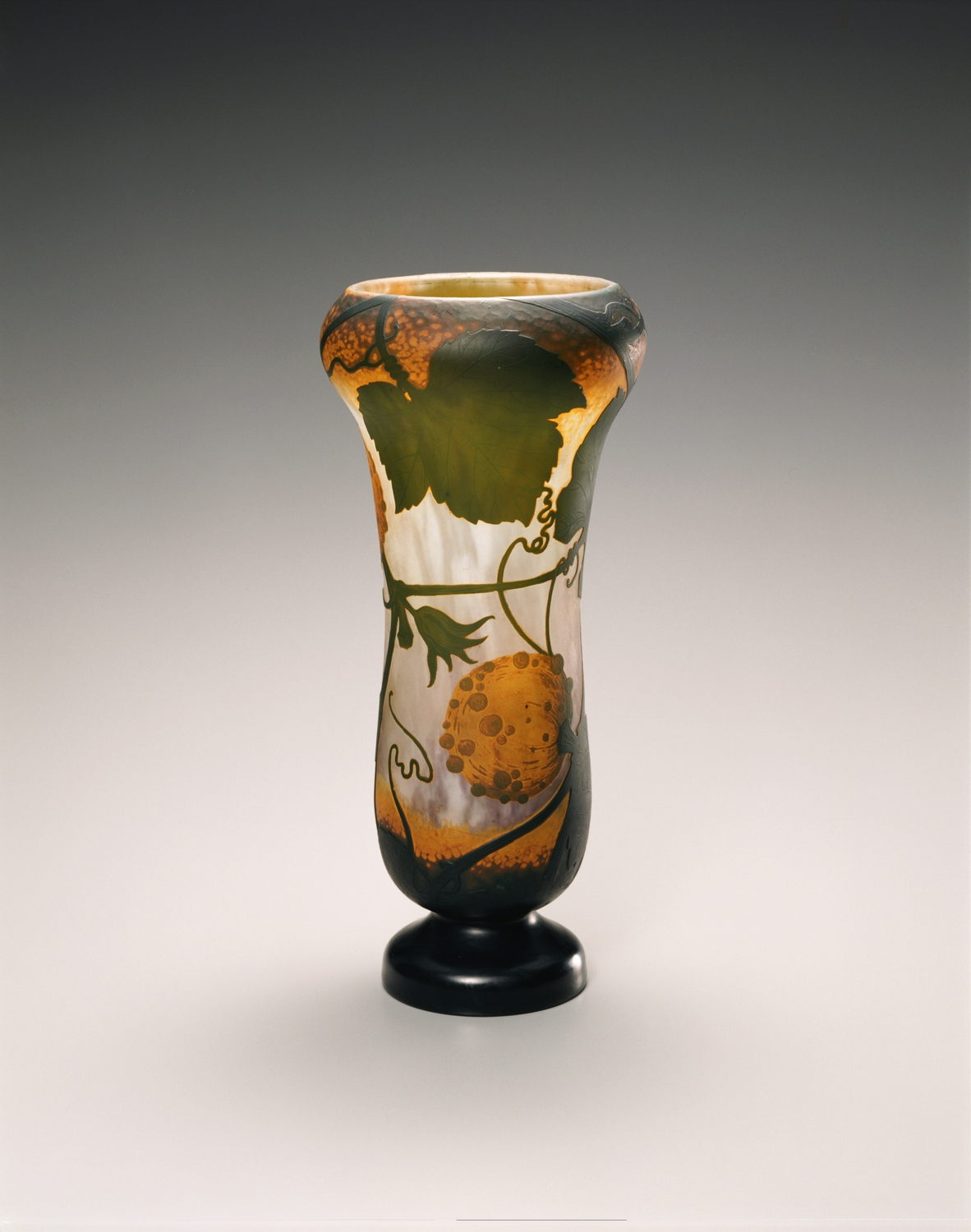 Vase with Pumpkins Design